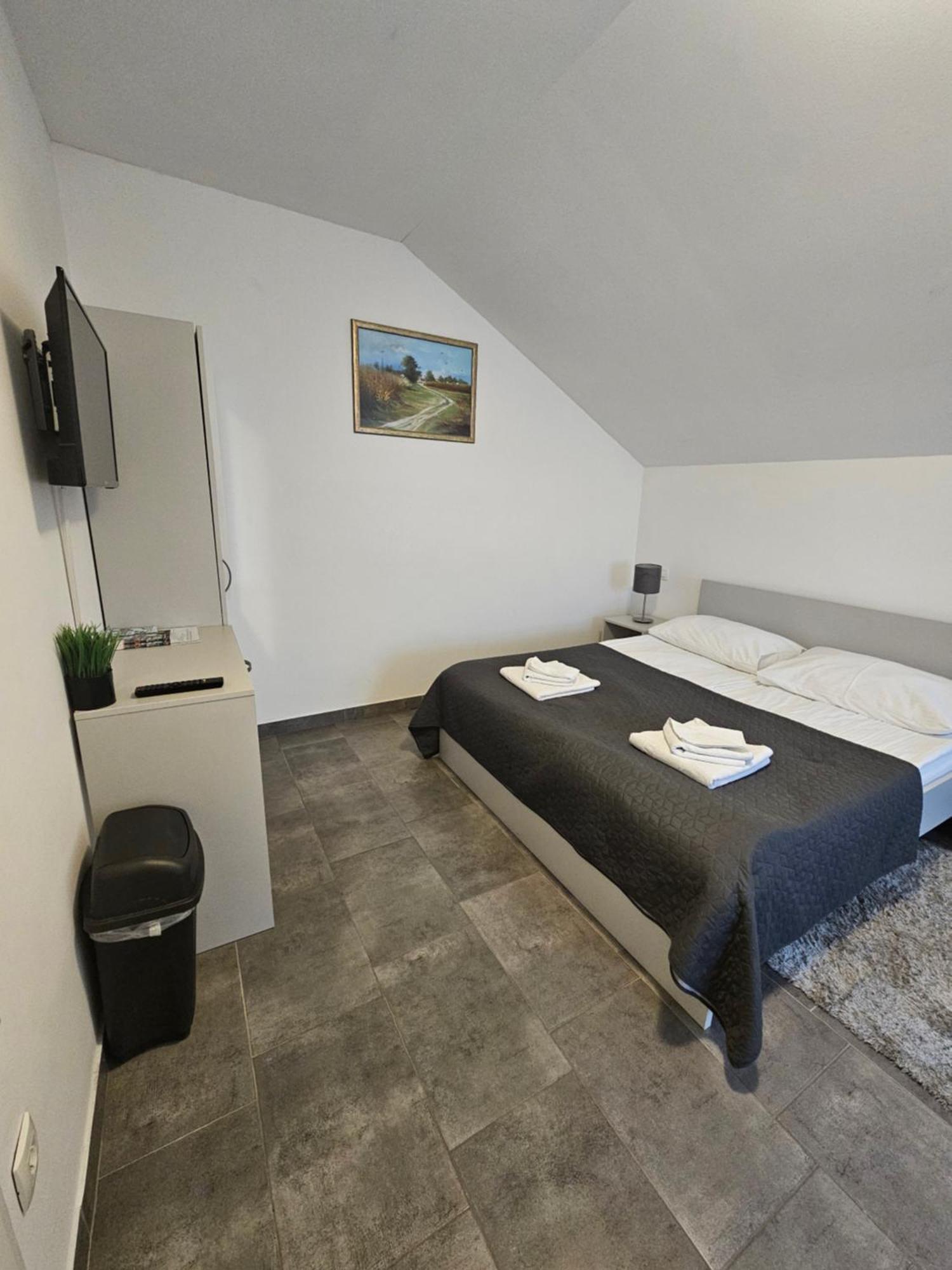 Filipovic Rent A Car & Apartments Selnica Scitarjevska Esterno foto